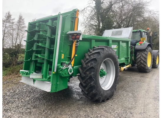 Conor 8 ton rear discharge spreader