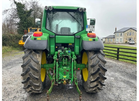 John Deere 6530