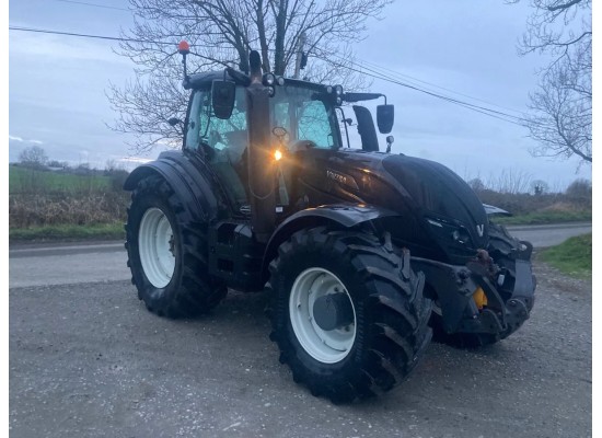 Valtra T254